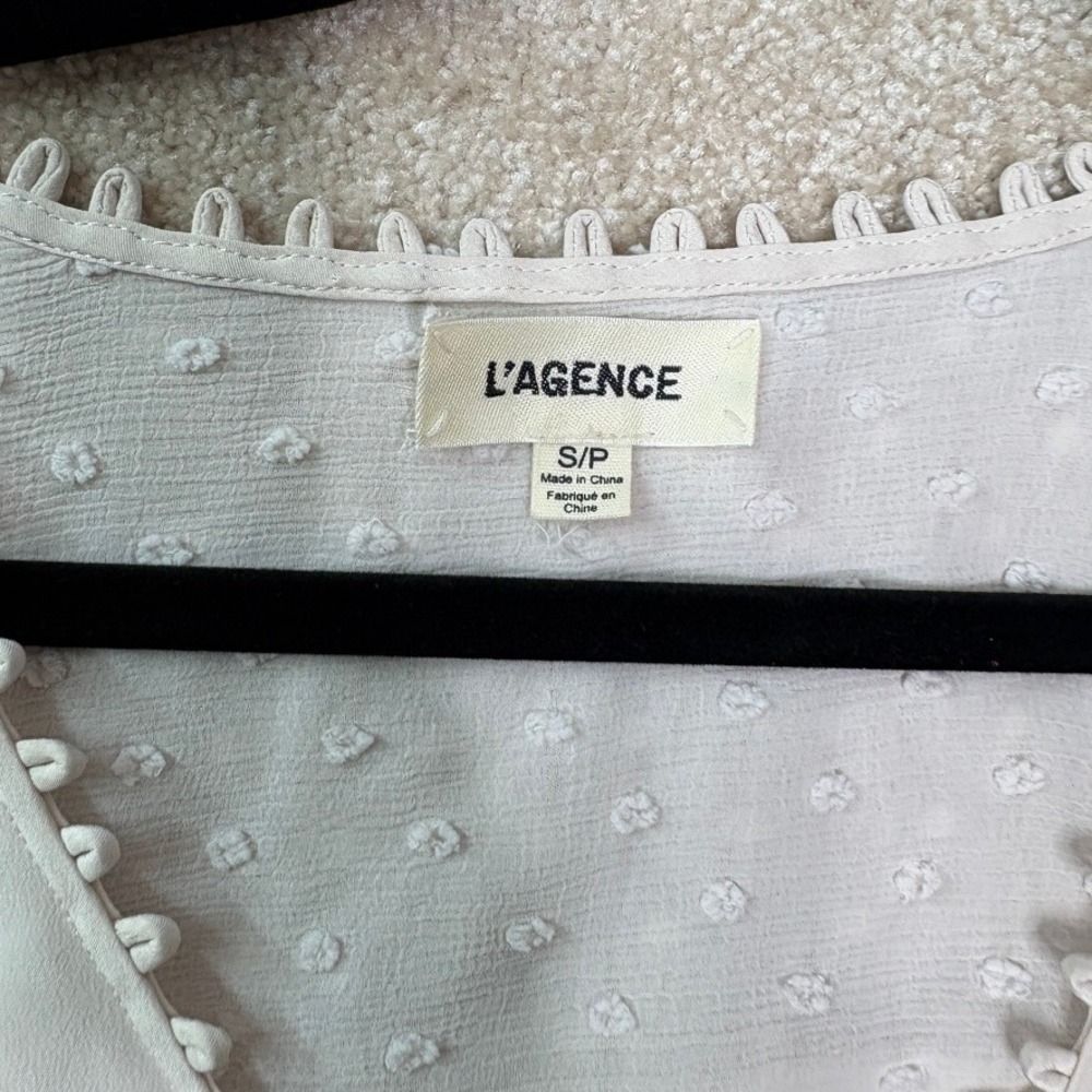 L'AGENCE‎ Perry Blouse Women's Small White Swiss Dot Wrap Top Romantic Chic - Picture 7 of 8